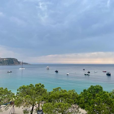Guesthouse 1932 Himare Bagian luar foto