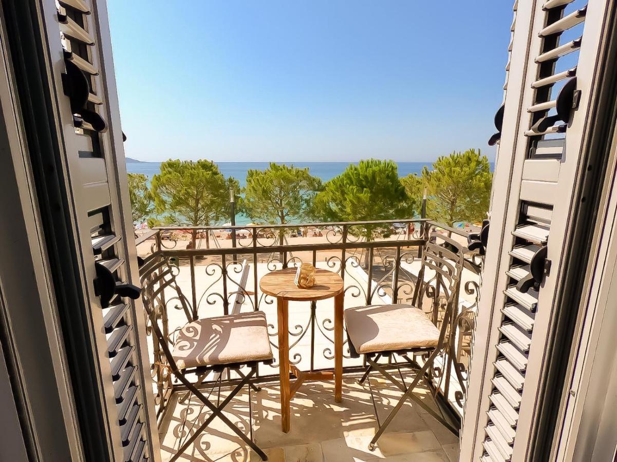 Guesthouse 1932 Himare Bagian luar foto
