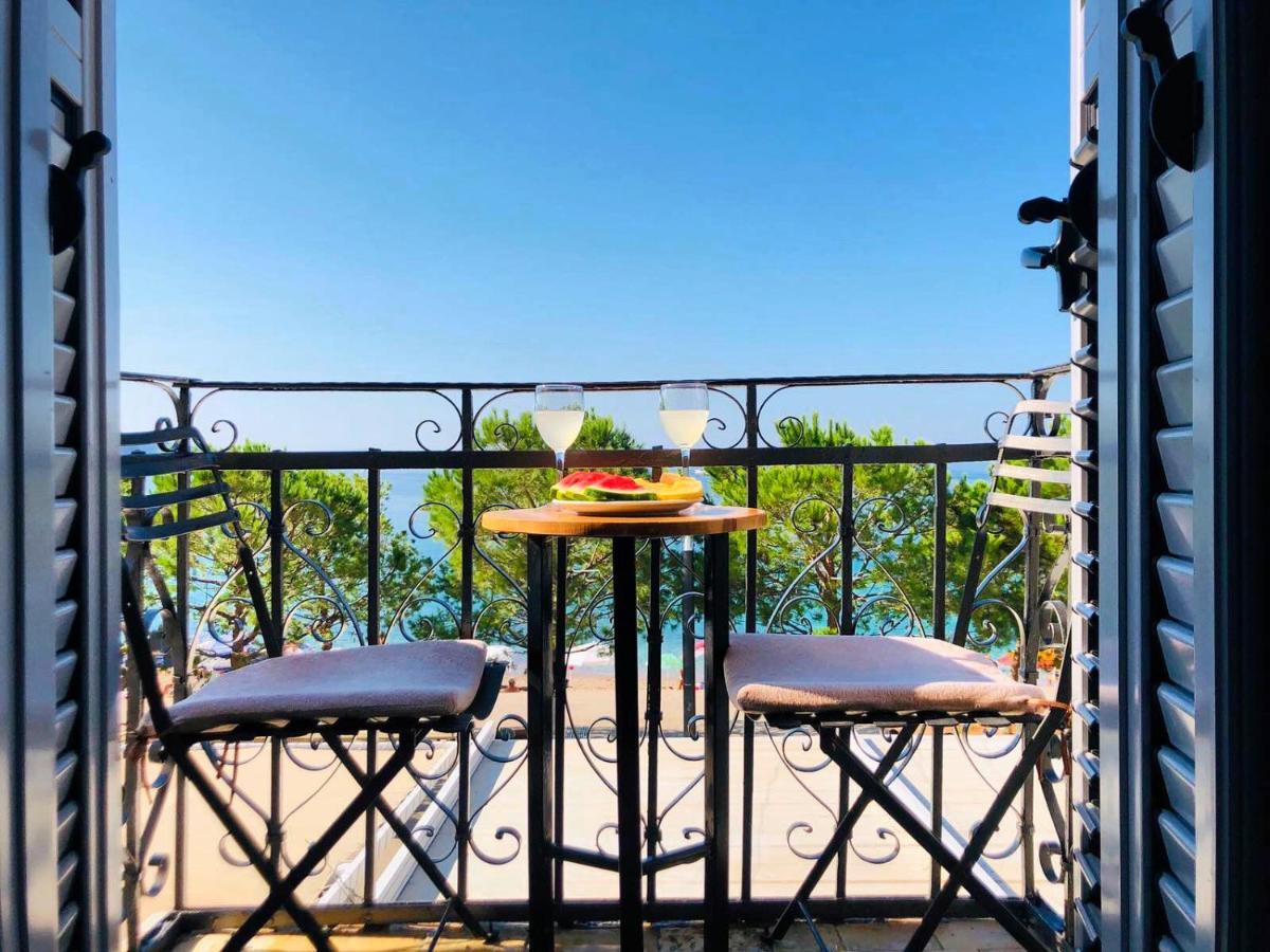 Guesthouse 1932 Himare Bagian luar foto