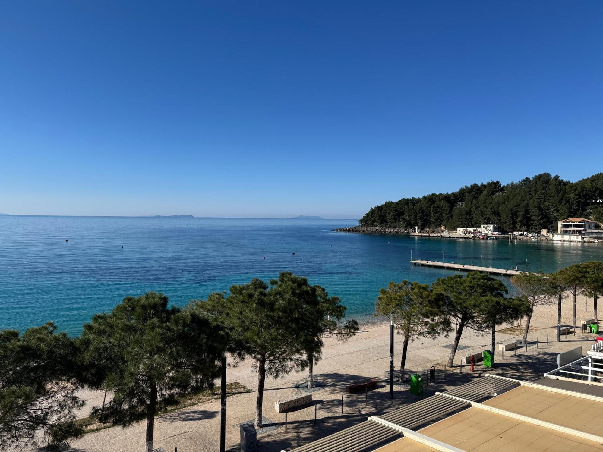 Guesthouse 1932 Himare Bagian luar foto