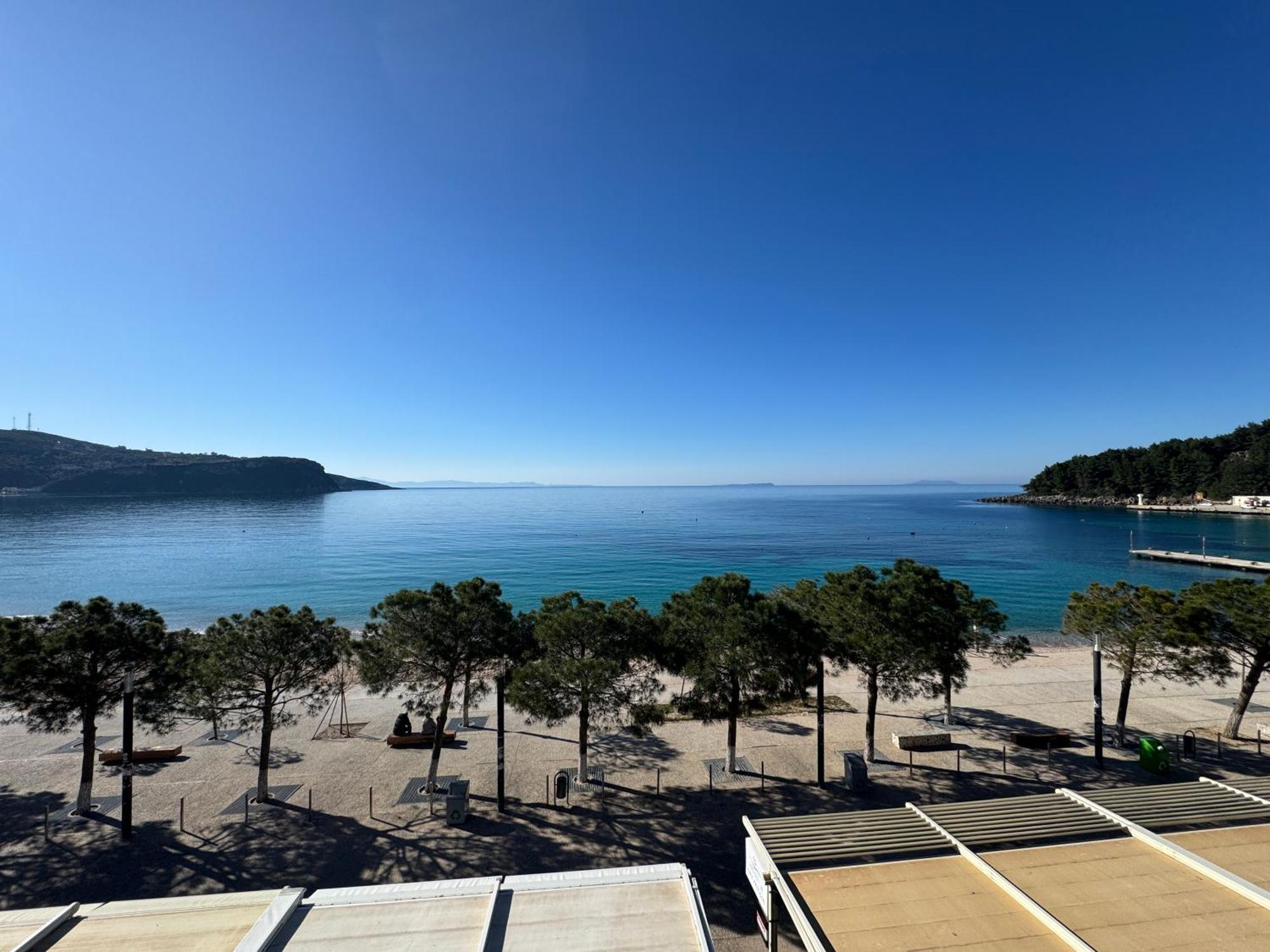 Guesthouse 1932 Himare Bagian luar foto