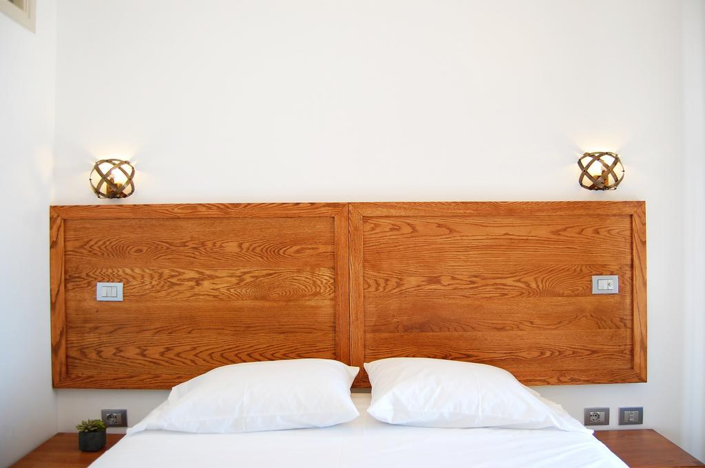 Guesthouse 1932 Himare Bagian luar foto