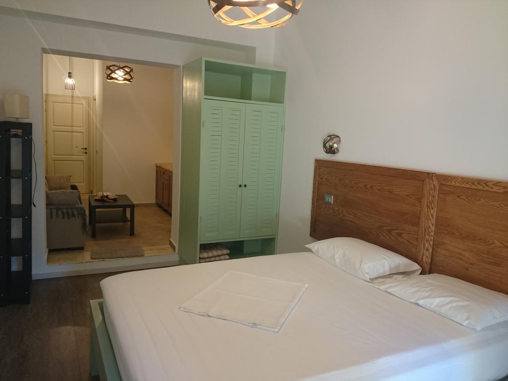 Guesthouse 1932 Himare Bagian luar foto