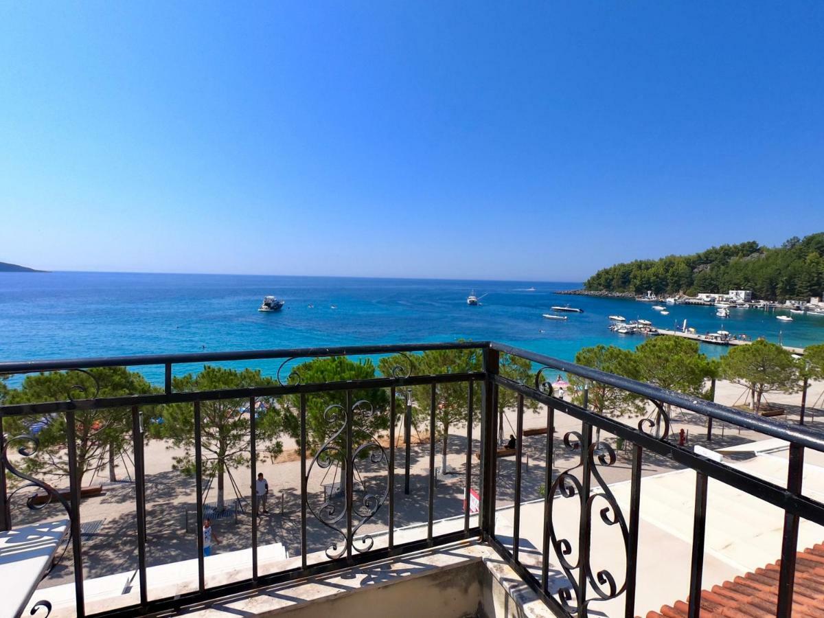 Guesthouse 1932 Himare Bagian luar foto